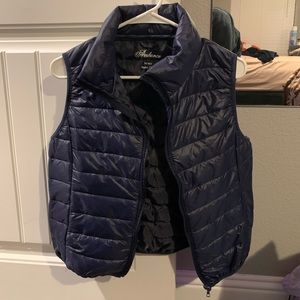 sleeveless puffer jacket